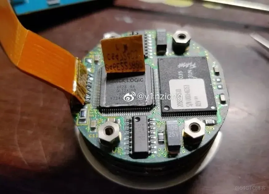 拆解飞机黑匣子，看看内部构造、PCB及芯片！_定位_29